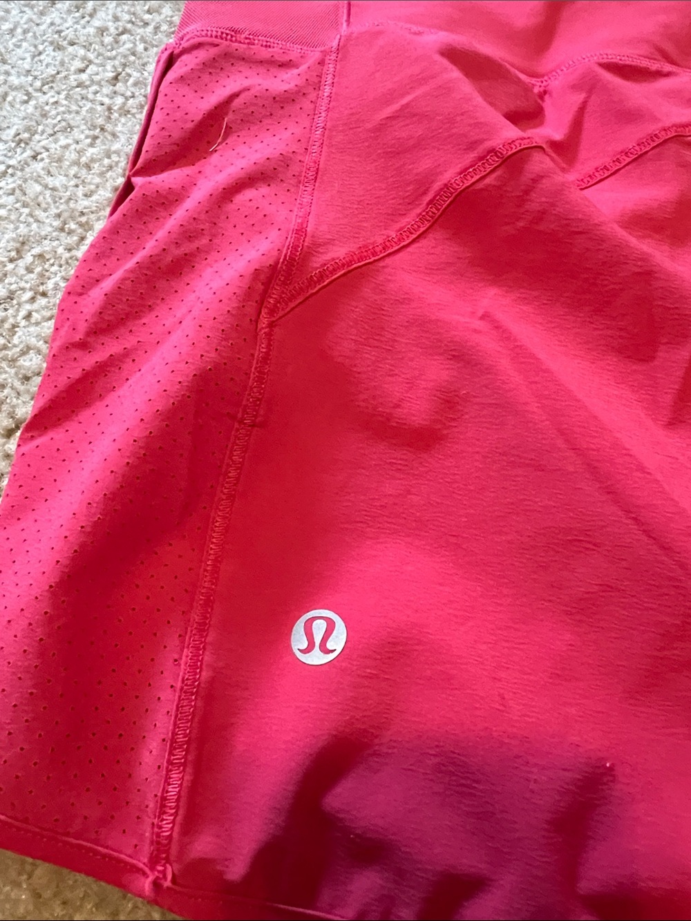 lululemon athletica Real Quick Perforated Running Shorts 3.5 inch, high rise - Picture 4 of 7